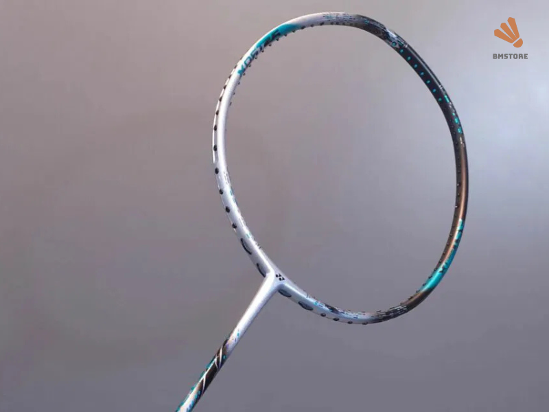 Vợt cầu lông Yonex dưới 3 triệu nên có