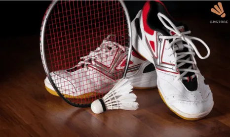 5 Bí Quyết Chọn Giày Cầu Lông Giá Rẻ Bền Đẹp Chất Lượng Cao 5 Giày cầu lông giá rẻ đỏ