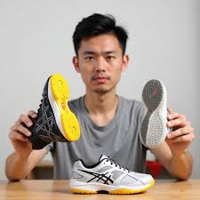 cách thay đế giày cầu lông cần dụng cụ gì